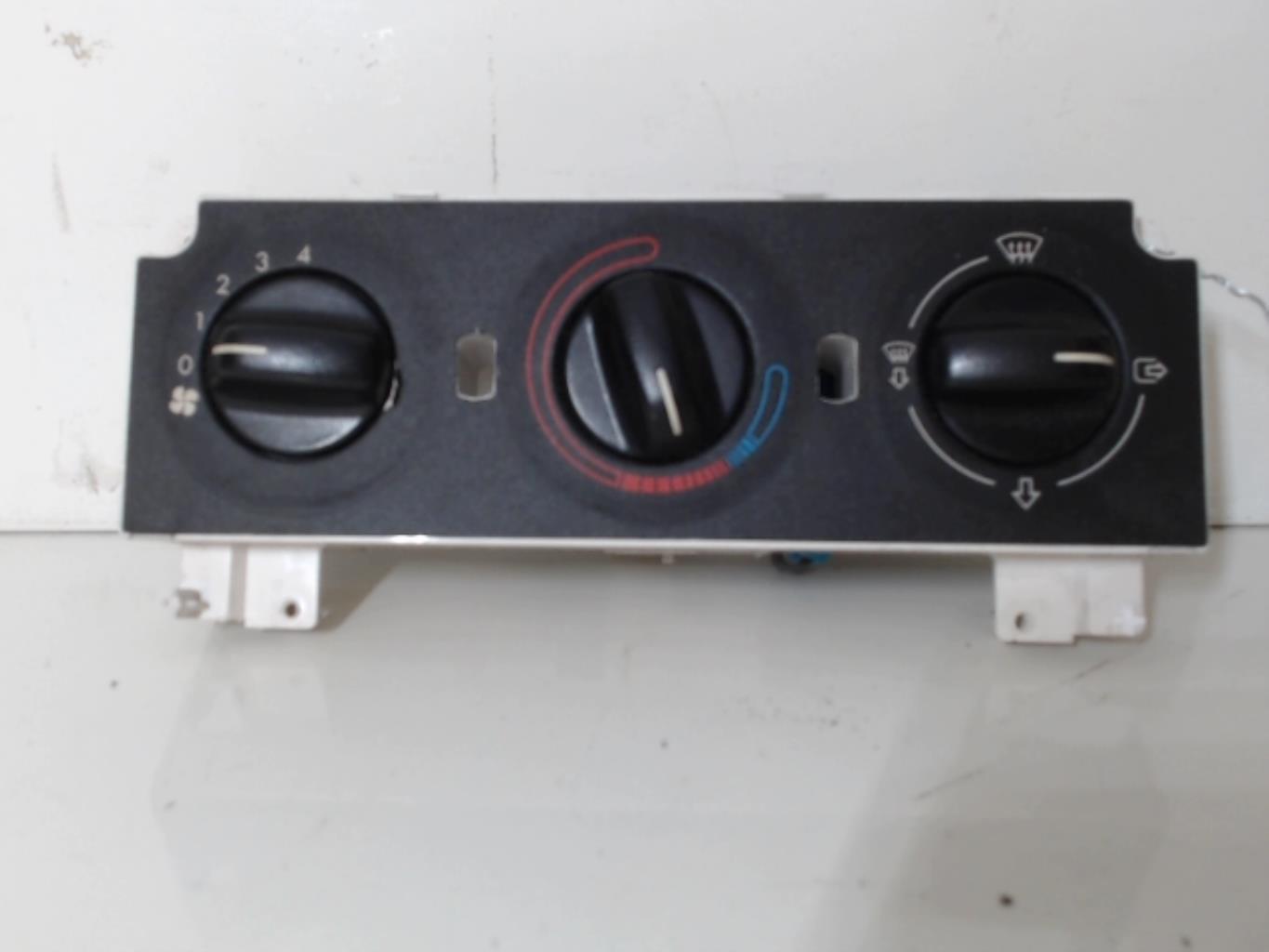 Commande chauffage PEUGEOT 306 PHASE 1 Diesel - 1