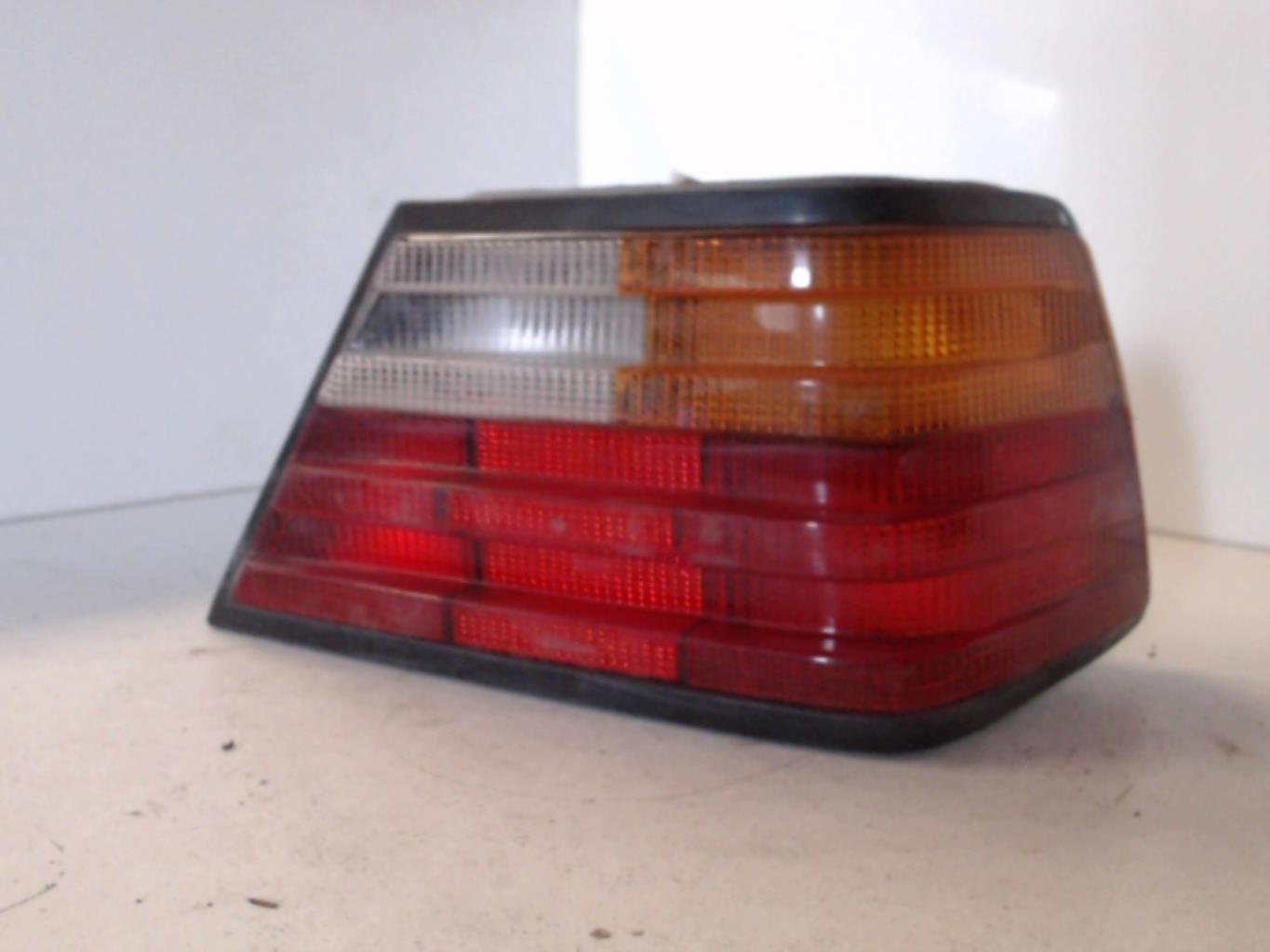 Fanale posteriore principale destro (luci) MERCEDES 250 W124 PHASE 1 Diésel - 1