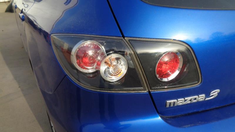 Feu arriere secondaire gauche (feux) MAZDA 3 1 PHASE 2 Diesel - 1