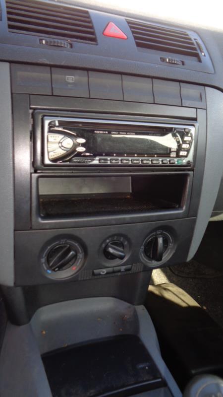 Bouton de warning SKODA FABIA 1 PHASE 1 Essence - 1
