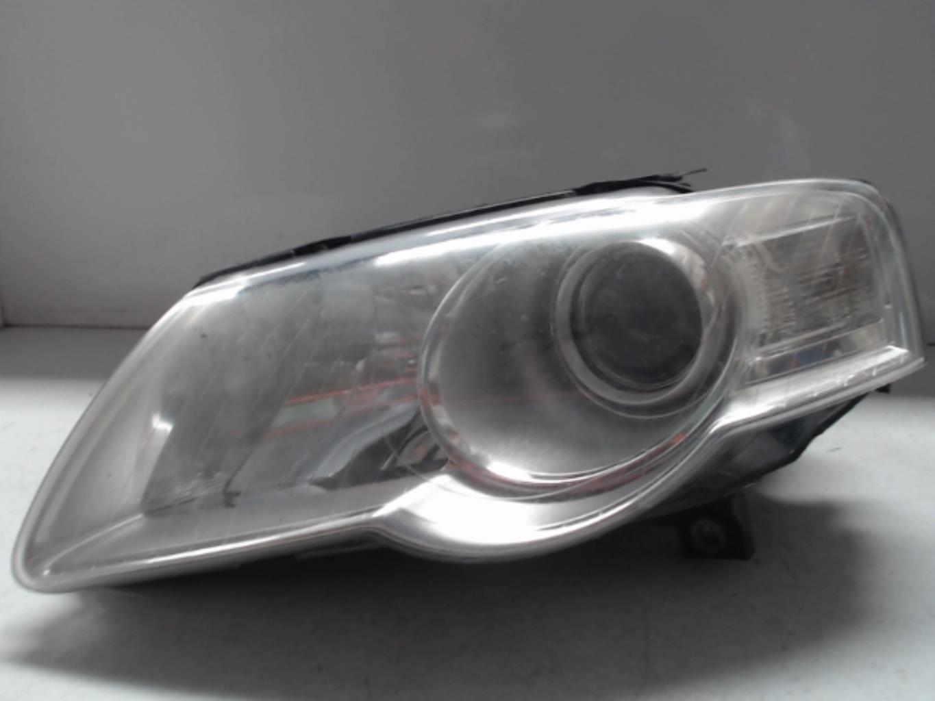 Gruppo ottico anteriore principale sinistro (luci)(faro) VOLKSWAGEN PASSAT 5 Diésel - 1