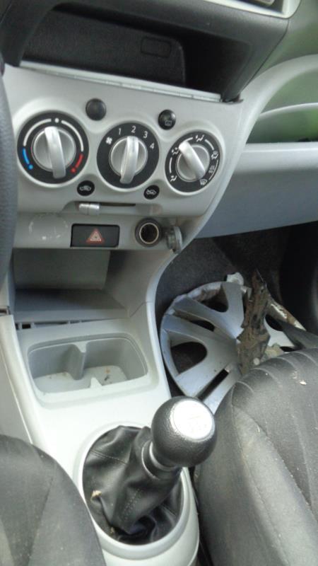 Bouton de warning NISSAN PIXO Essence - 1
