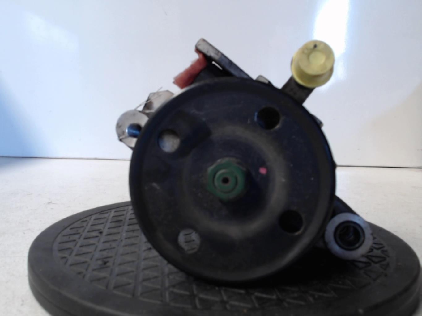 Pompe de direction HYUNDAI COUPE 2 PHASE 3 Essence - 1