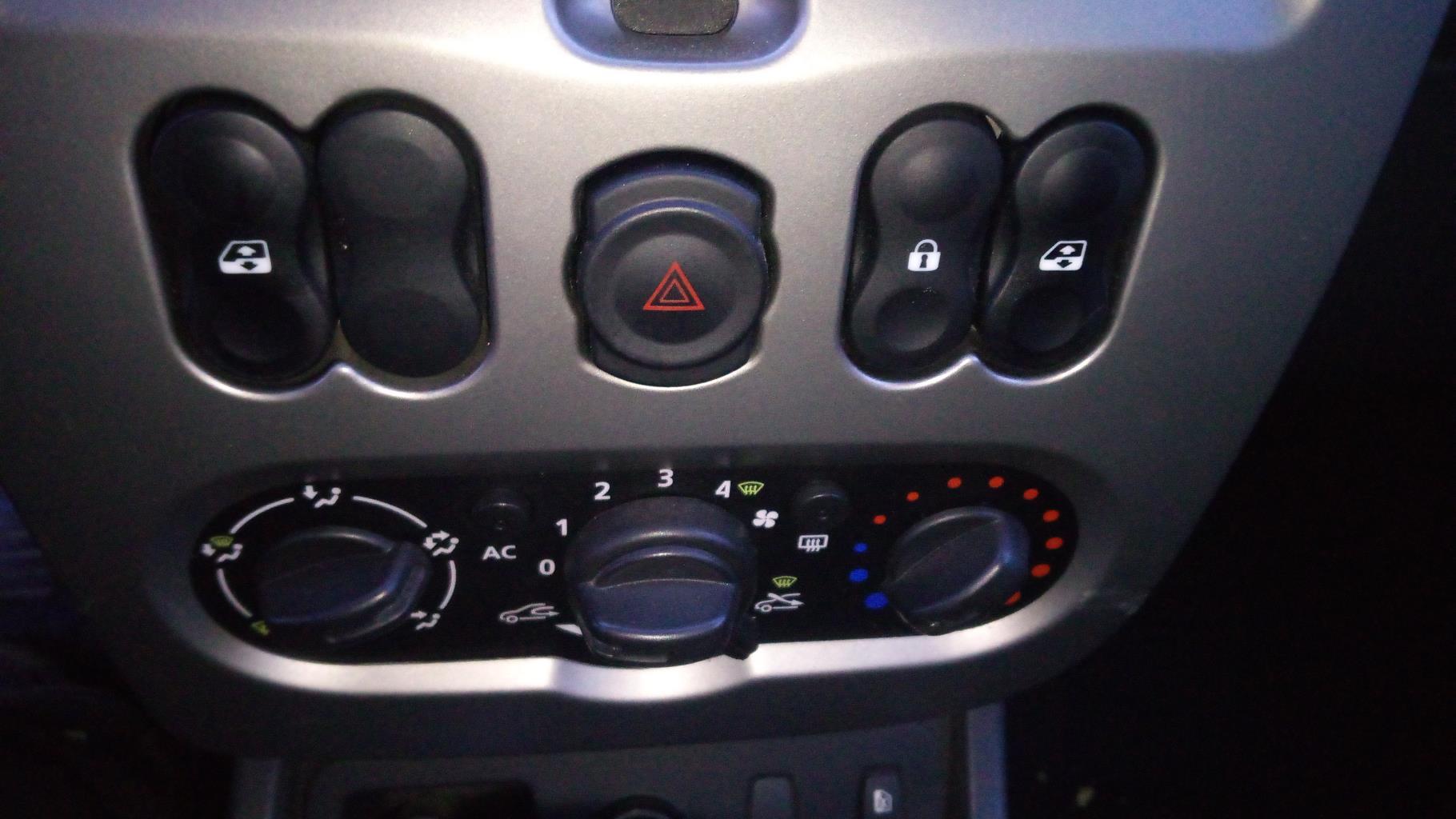 Pulseur d'air DACIA DUSTER 1 PHASE 1 Diesel - 1