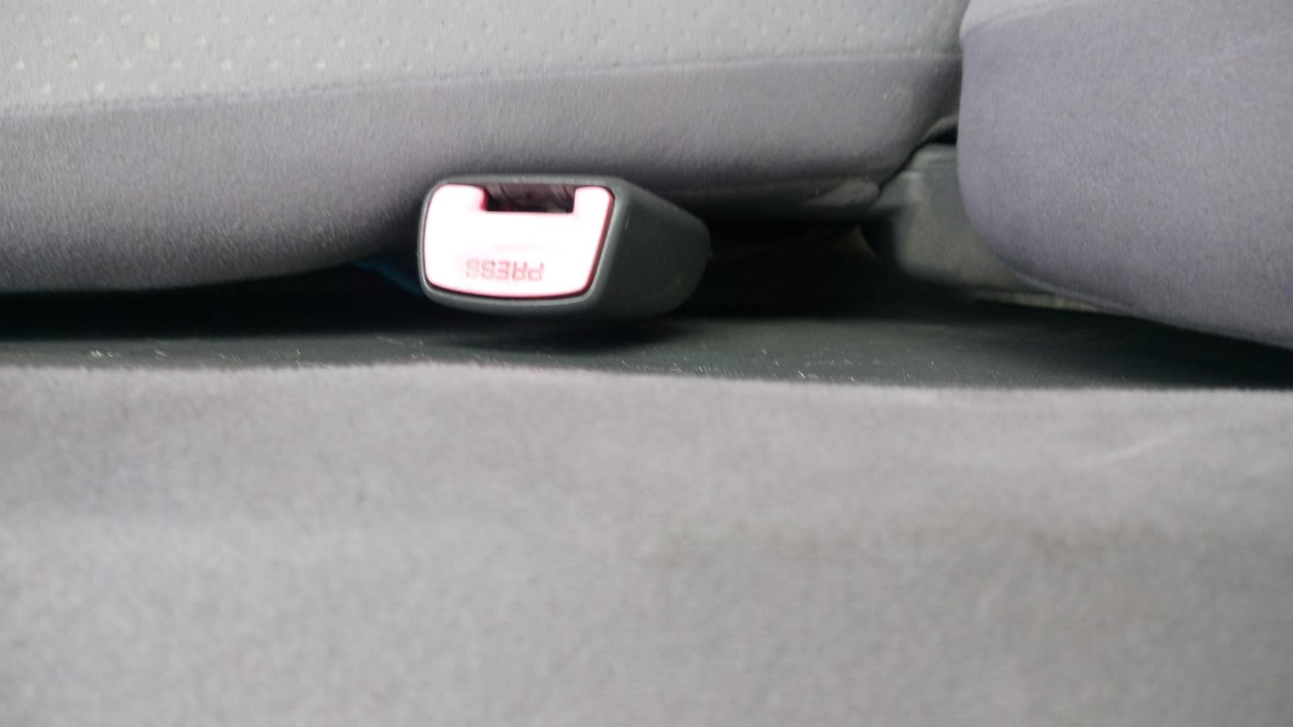 Aggancio cintura sicurezza anteriore destro TOYOTA PRIUS 2 Gasolina/Híbrido - 1