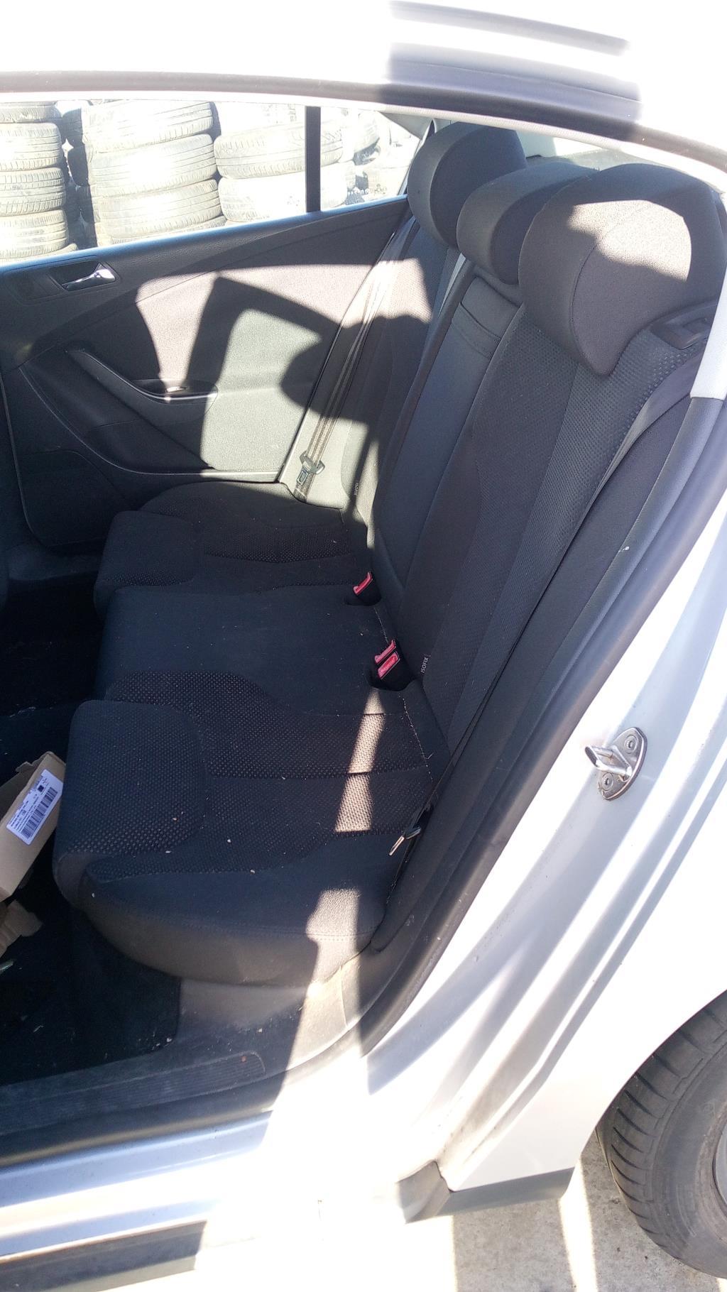 Banquette arriere VOLKSWAGEN PASSAT 5 Diesel - 1