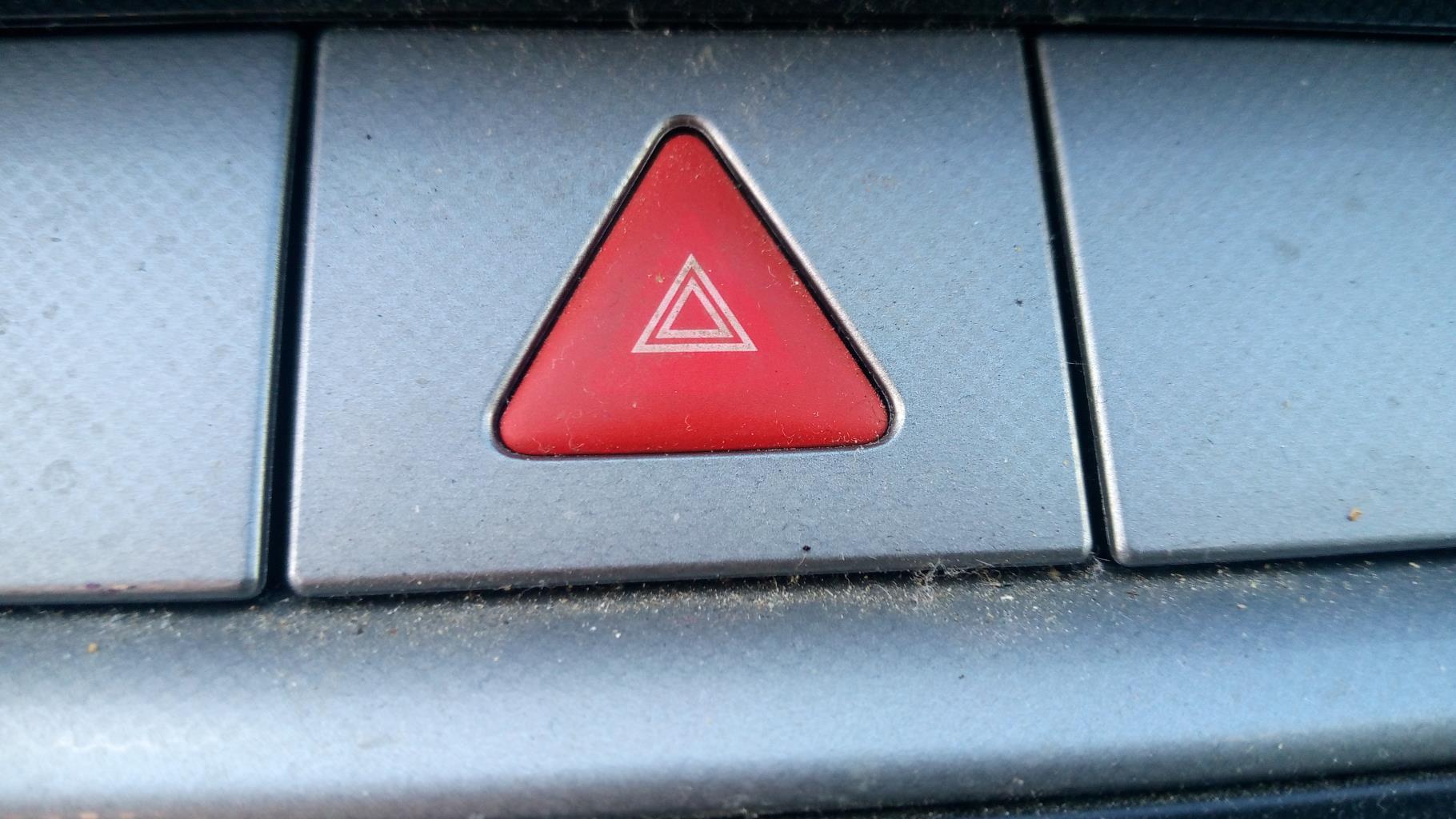 Bouton de warning VOLKSWAGEN PASSAT 5 Diesel - 1