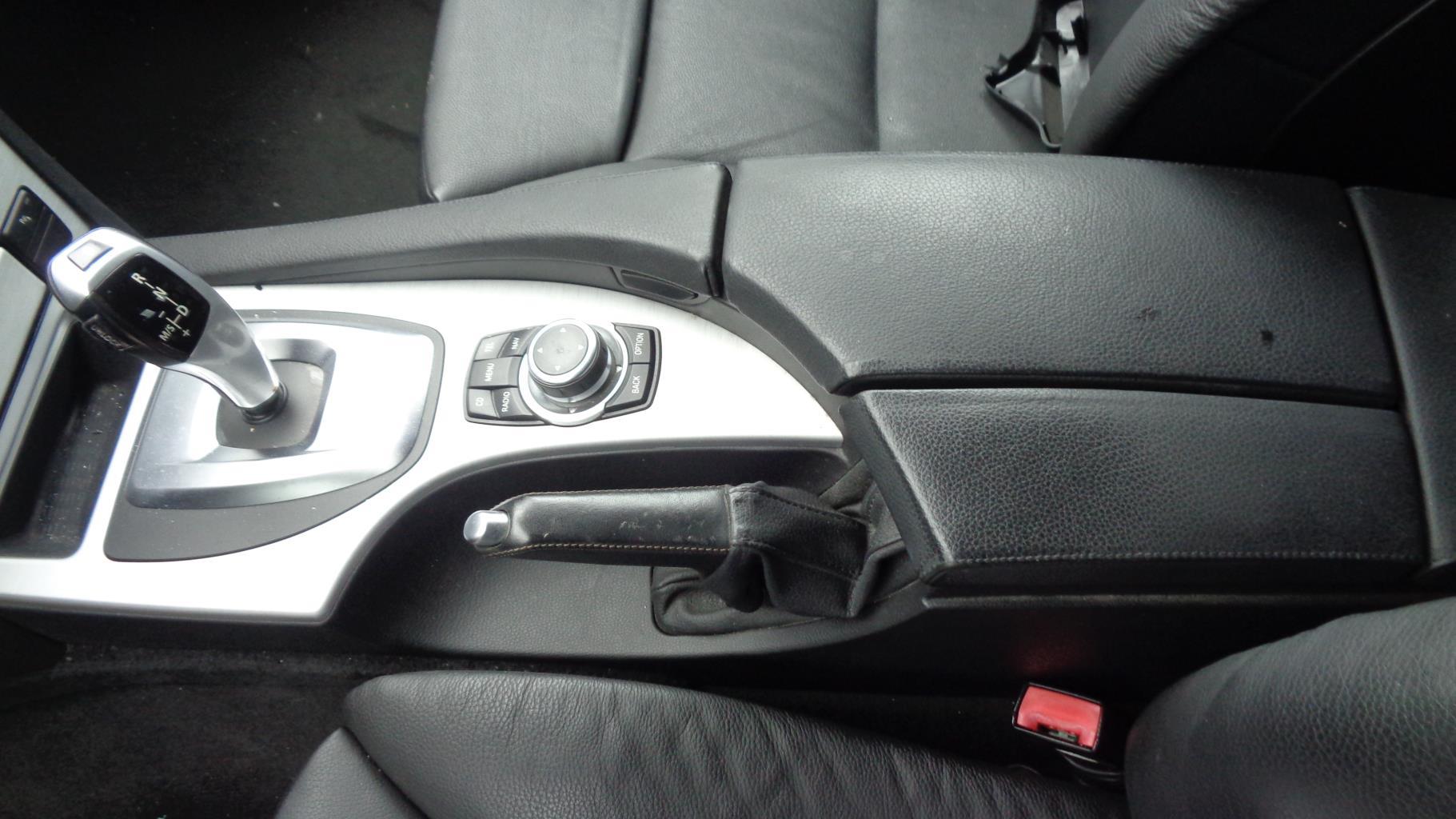 Console central (interieur plastique) BMW SERIE 5 E61 TOURING PHASE 2 BREAK Diesel - 1