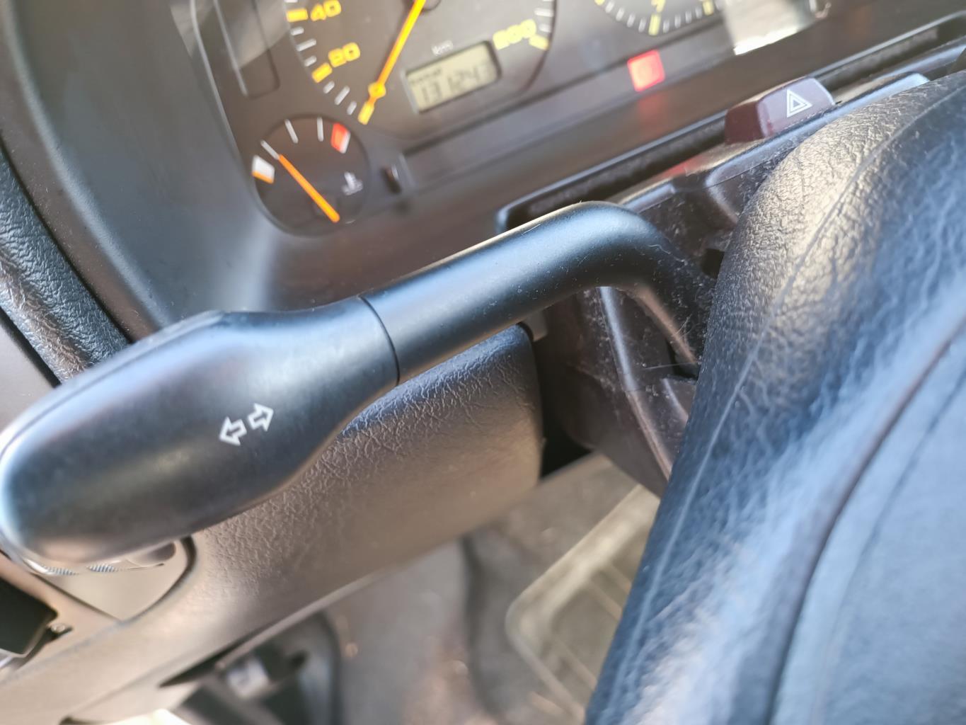 Commodo phare SEAT IBIZA 2 PHASE 2 Essence - 1