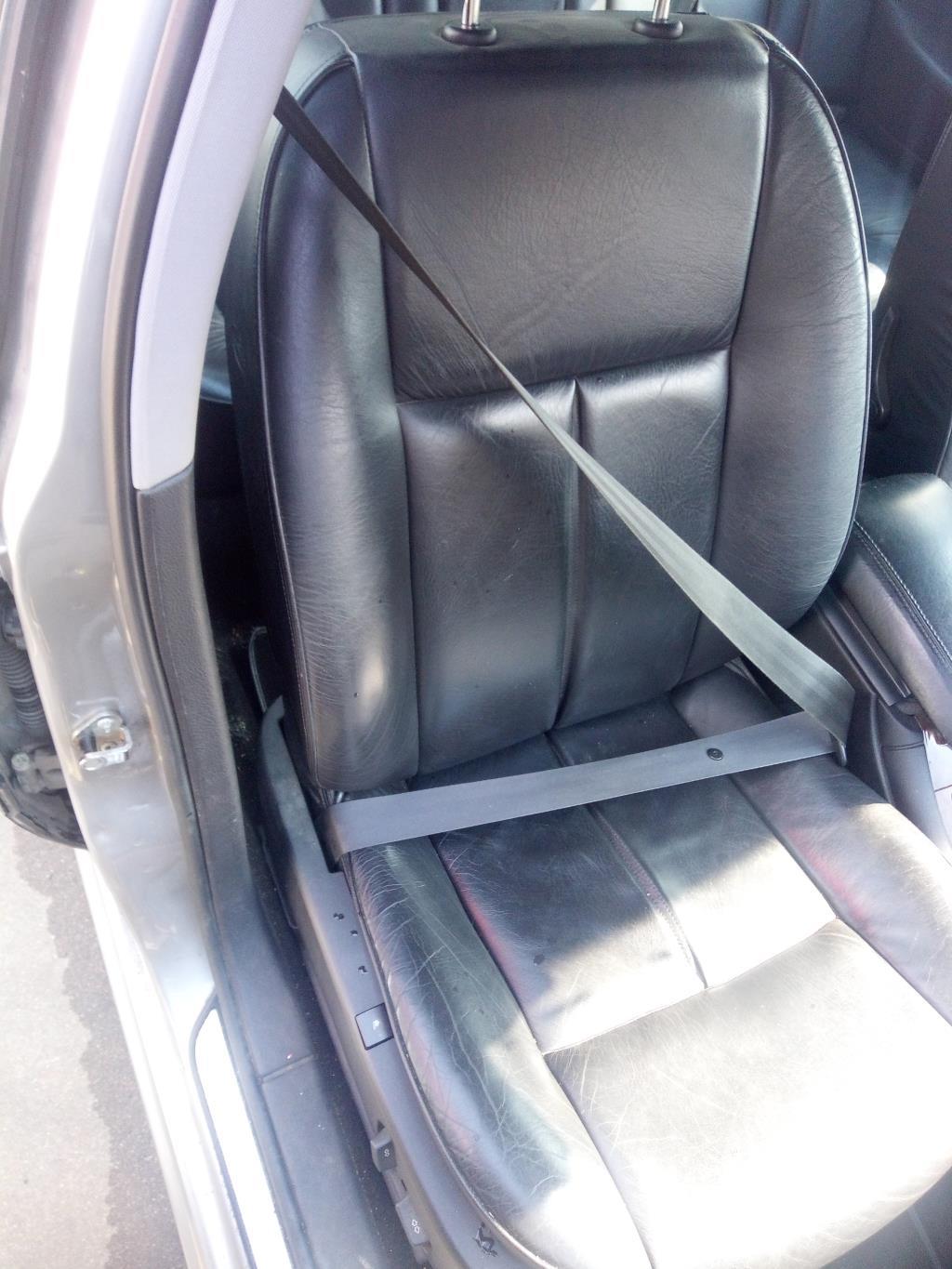 Aggancio cintura sicurezza anteriore destro PEUGEOT 607 PHASE 1 Diésel - 1