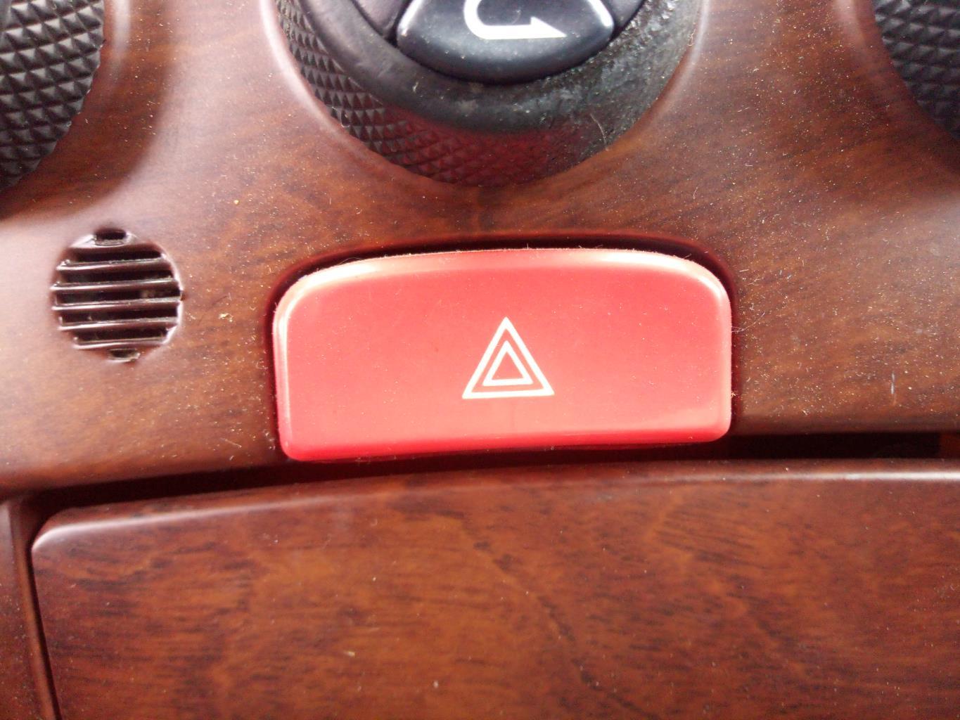Bouton de warning ALFA ROMEO 156 PHASE 1 BREAK Diesel - 1