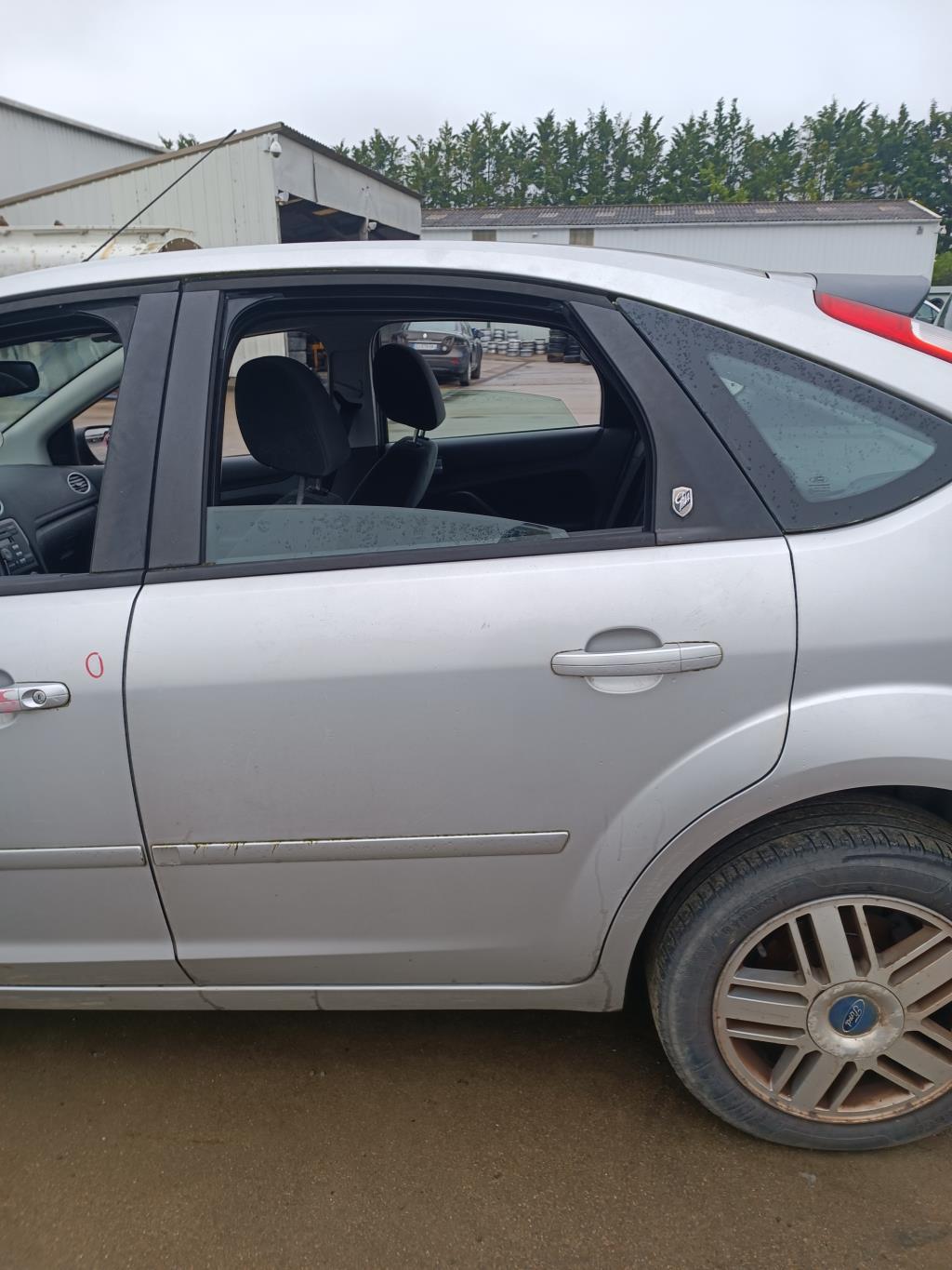 Portiera posteriore sinistra FORD FOCUS 2 PHASE 1 Diésel - 1