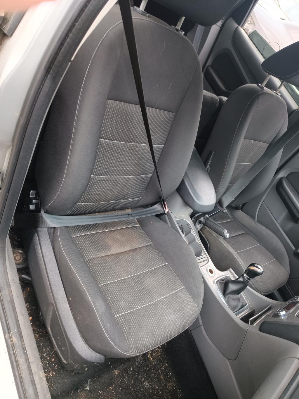 Cintura di sicurezza anteriore destra FORD FOCUS 2 PHASE 2 BREAK Diésel - 1