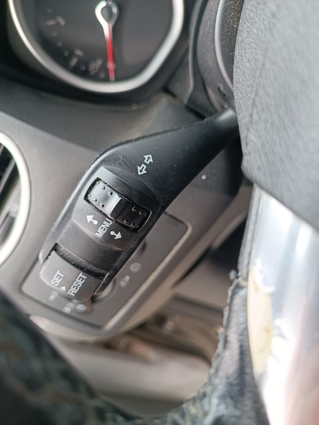 Commodo phare FORD FOCUS 2 PHASE 2 BREAK Diesel - 1
