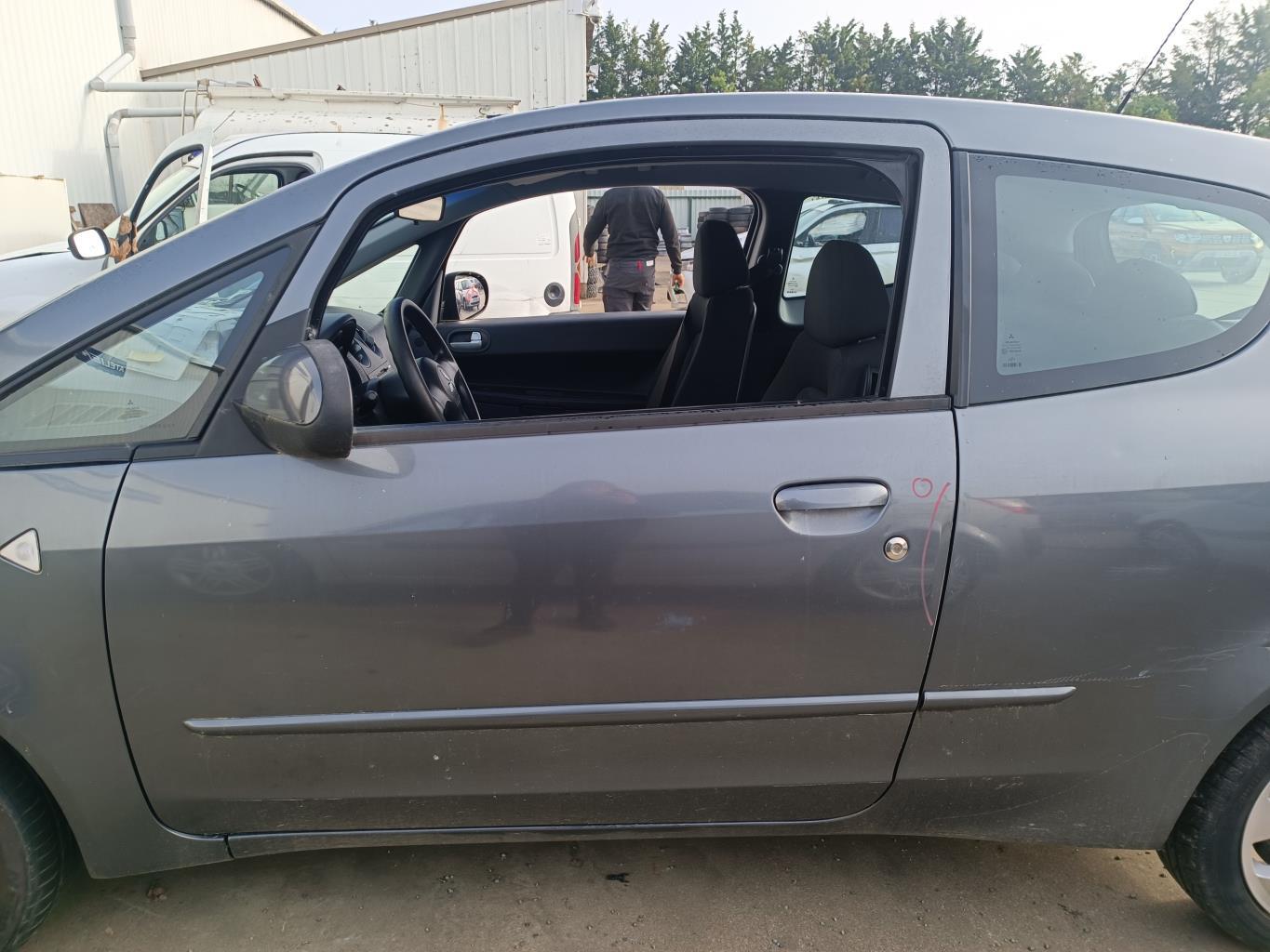 Portiera anteriore sinistra MITSUBISHI COLT 6 PHASE 1  - 1