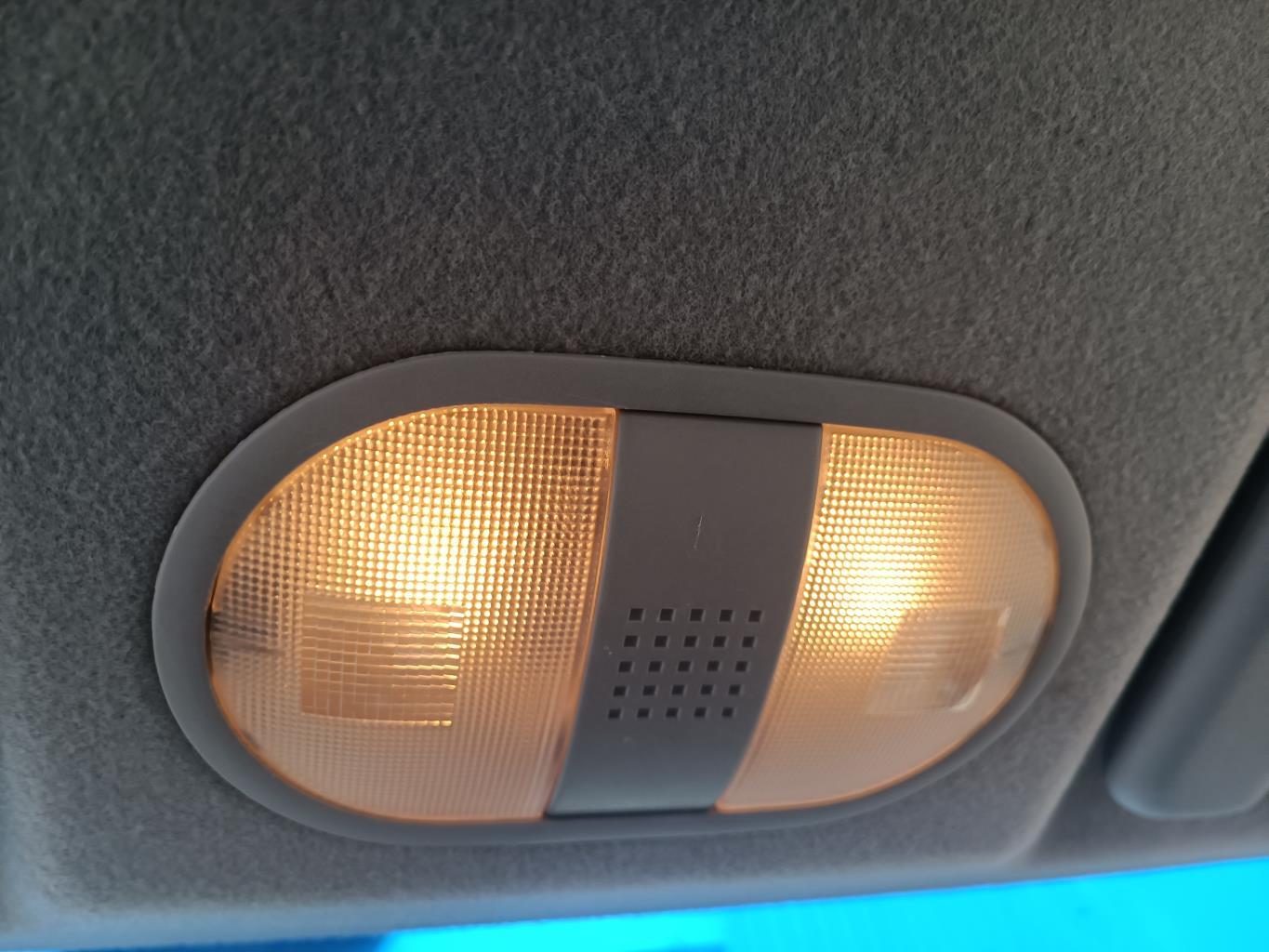 Luce di cortesia MITSUBISHI COLT 6 PHASE 1  - 1