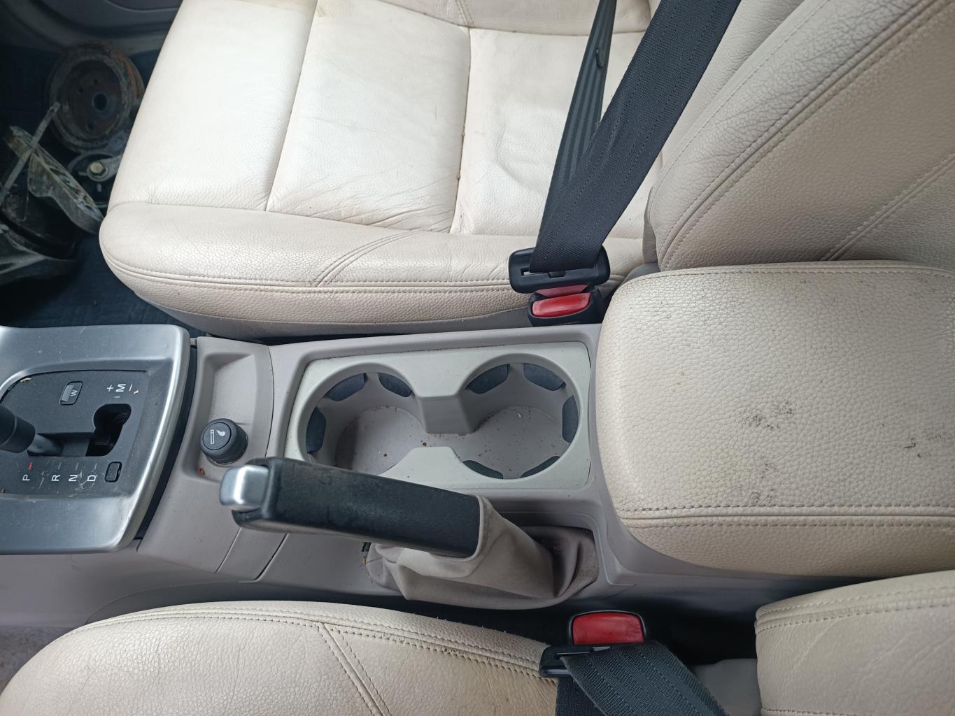 Console central (interieur plastique) VOLVO C 30 PHASE 1 Diesel - 1