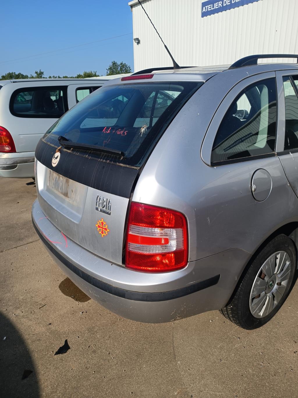 Fanale posteriore principale destro (luci) SKODA FABIA 1 PHASE 2 BREAK Gasolina - 1