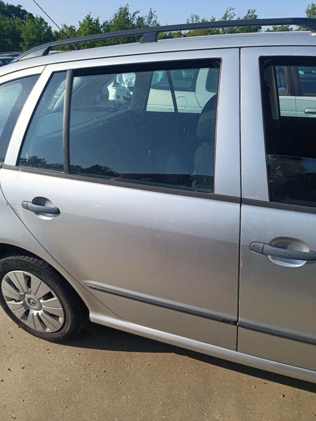 Portiera posteriore destra SKODA FABIA 1 PHASE 2 BREAK Gasolina - 1