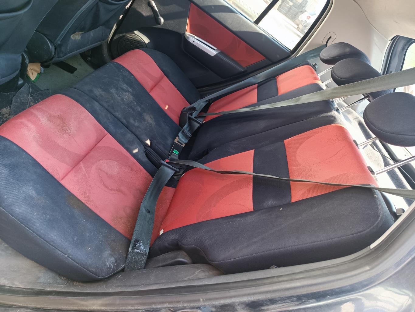 Aggancio cintura sicurezza posteriore sinistro HYUNDAI GETZ PHASE 2 Diésel - 1