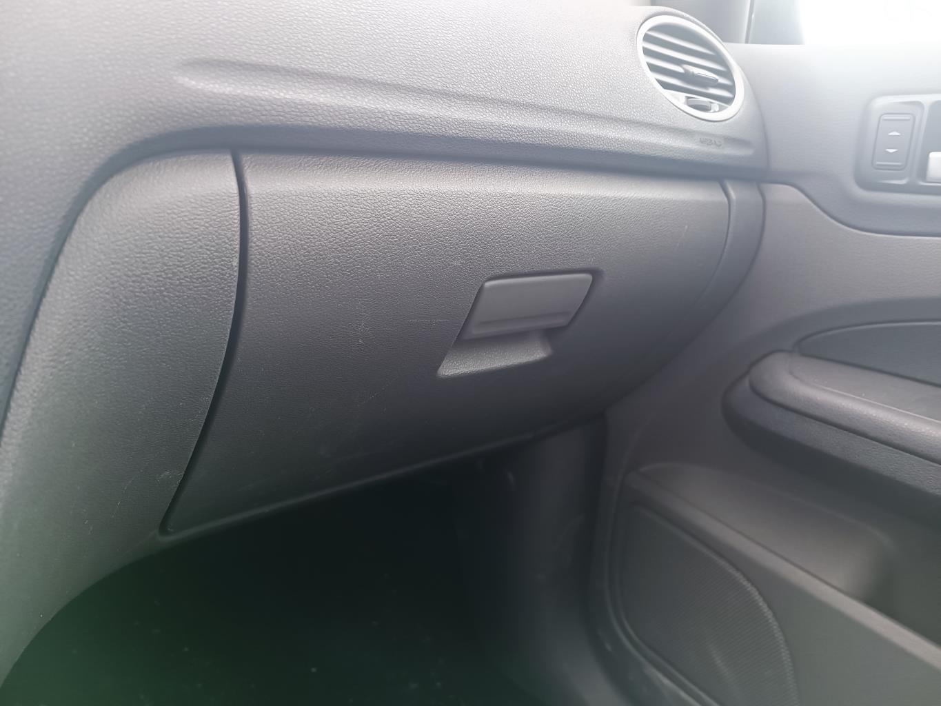 Boite a gants FORD FOCUS 2 PHASE 1 Diesel - 1