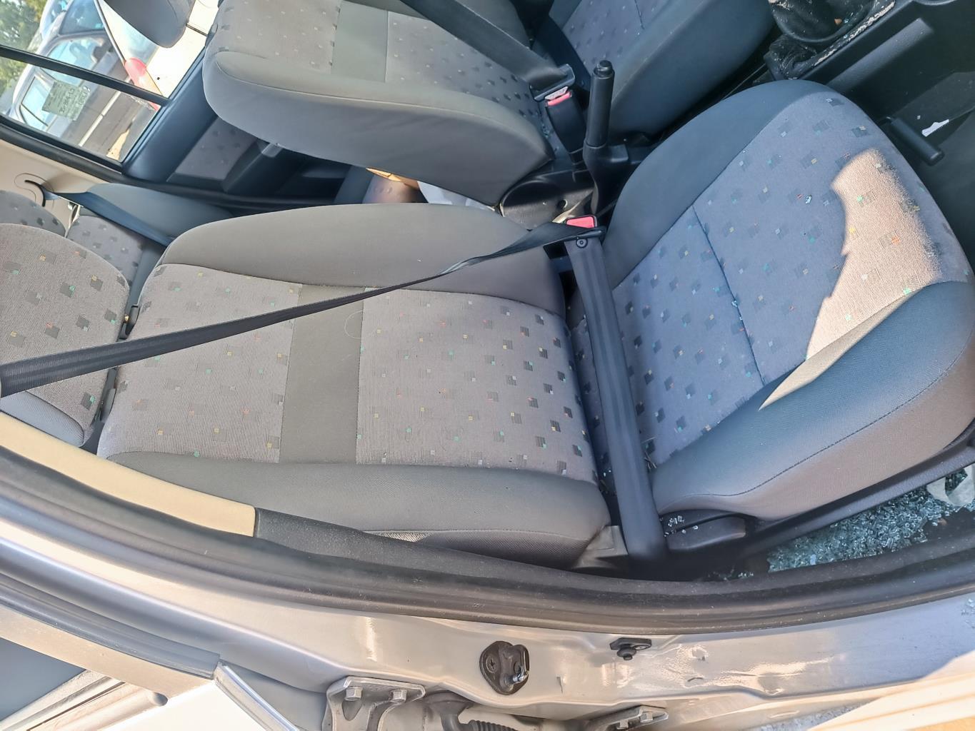 Siege avant droit HYUNDAI GETZ PHASE 1 Essence - 1