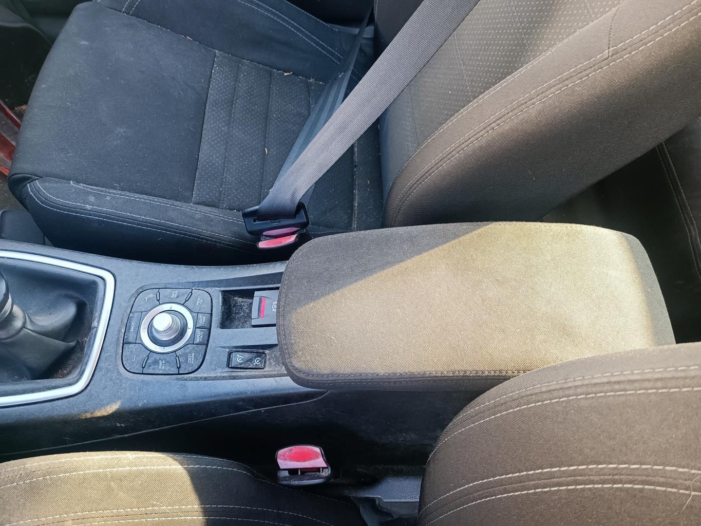 Consolle centrale (interno in plastica) RENAULT LAGUNA 3 PHASE 1 COUPE Diésel - 1