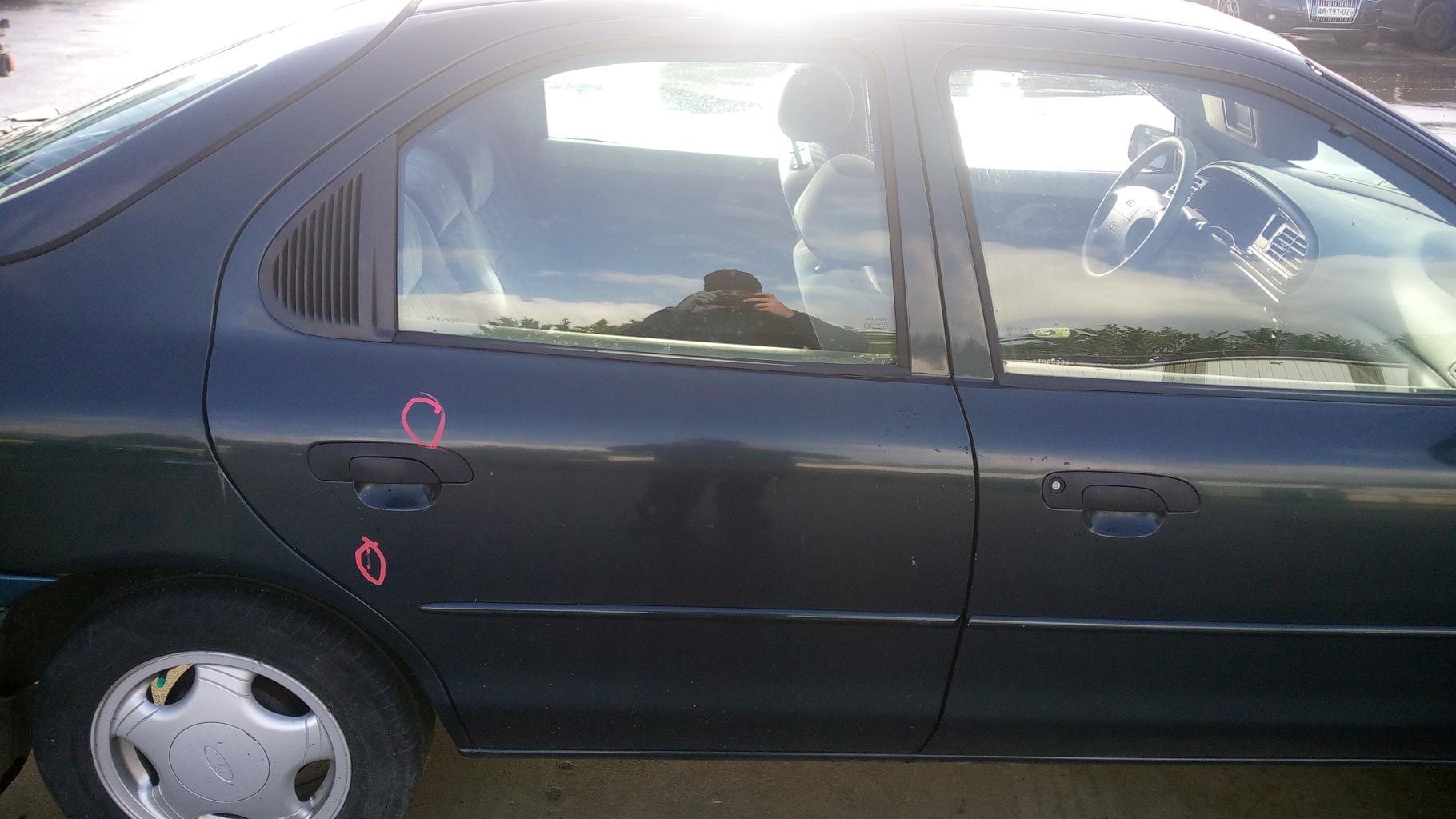 Vetro posteriore destro FORD MONDEO 1 PHASE 1 Diésel - 1