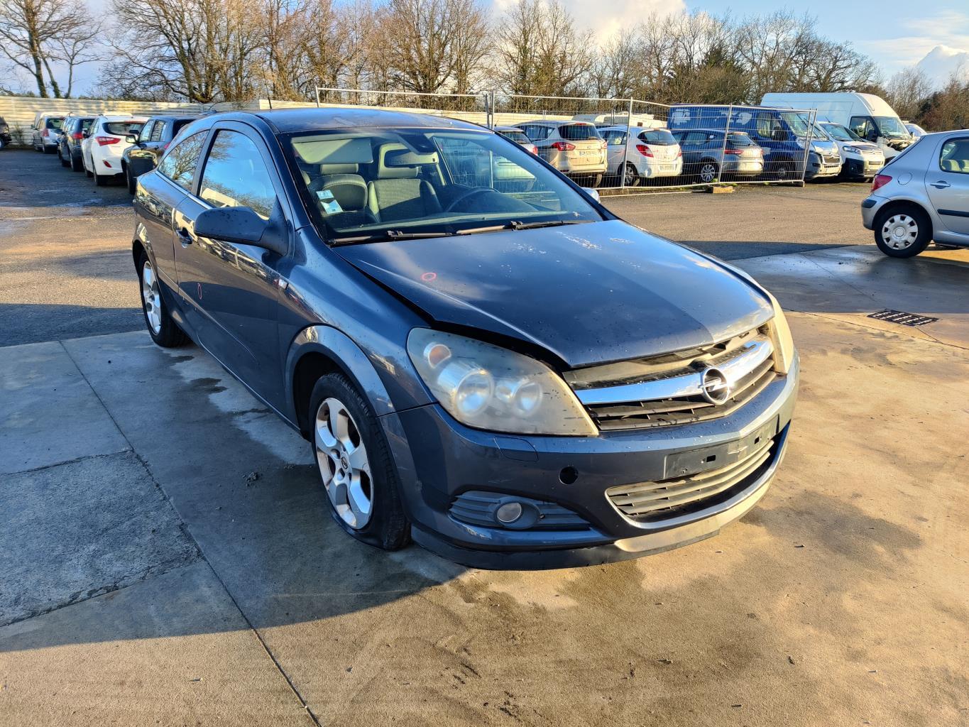 Capot OPEL ASTRA H GTC PHASE 1 Diesel - 1