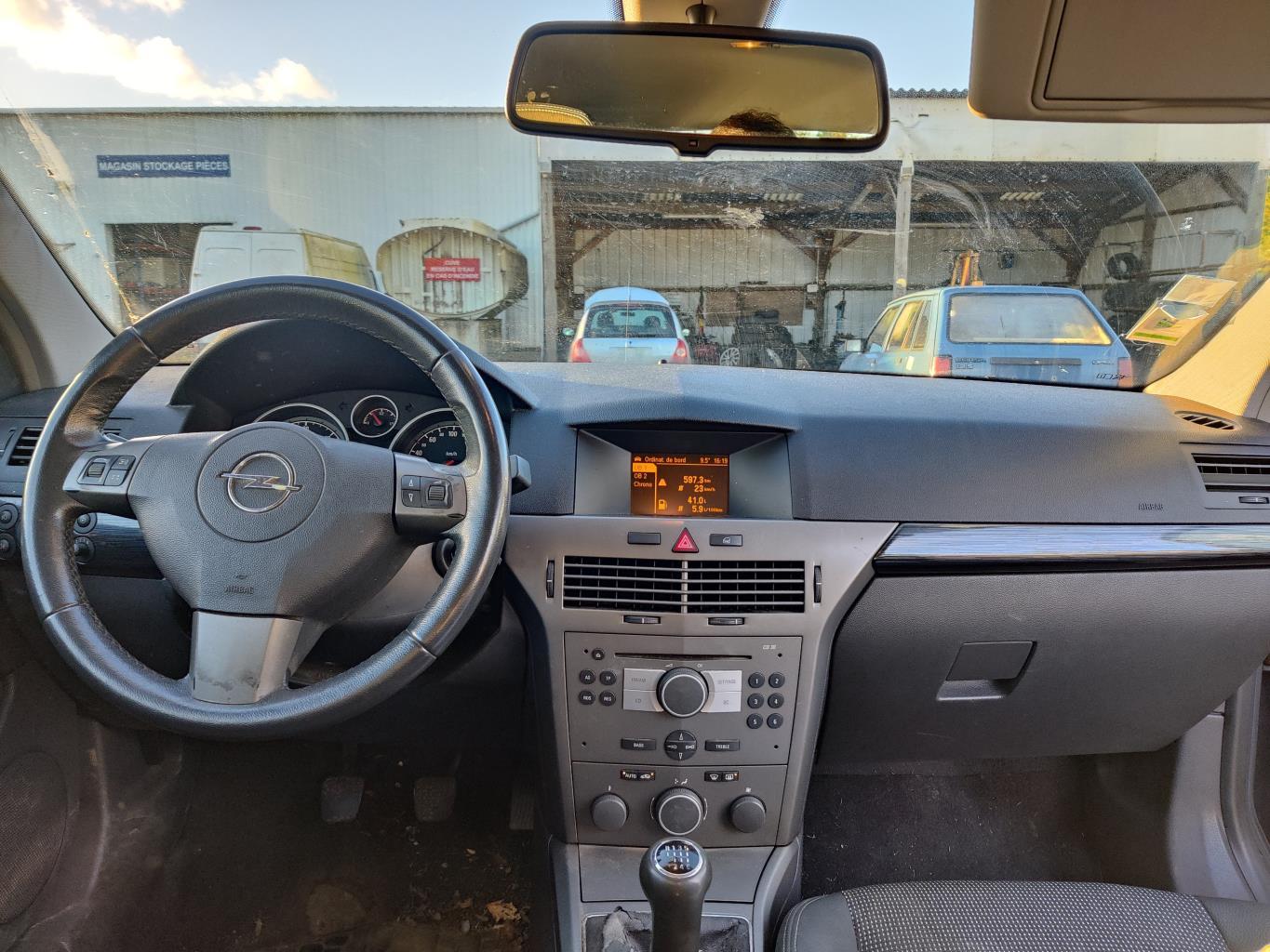 Monitor display OPEL ASTRA H GTC PHASE 1 Diésel - 1