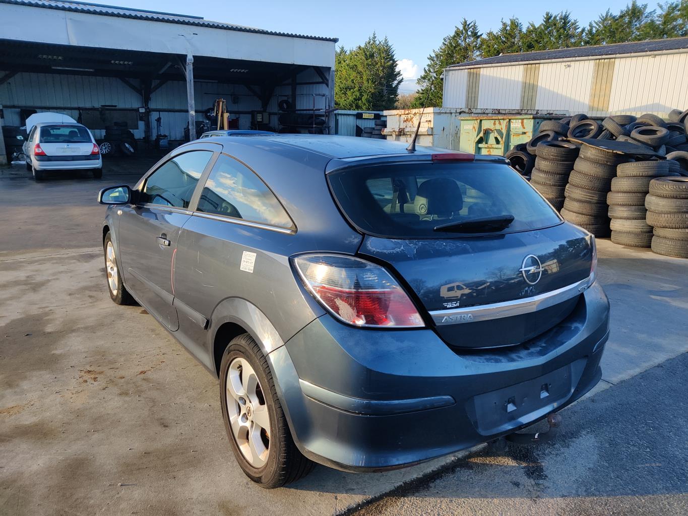 Pinza freni posteriore sinistra OPEL ASTRA H GTC PHASE 1 Diésel - 1