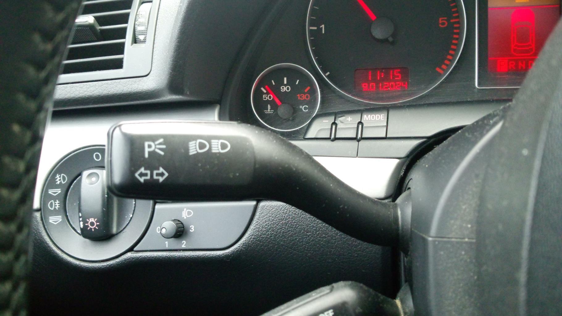 Commodo phare AUDI A4 2 AVANT PHASE 2 BREAK Diesel - 1