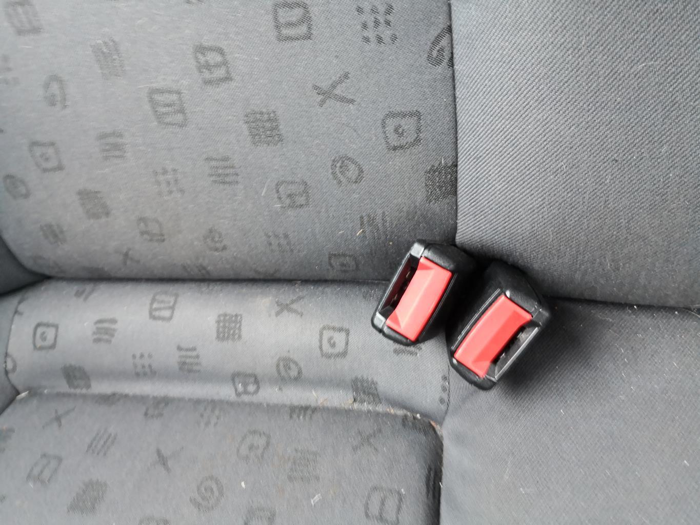 Aggancio cintura sicurezza posteriore destro SEAT IBIZA 2 PHASE 3 Gasolina - 1