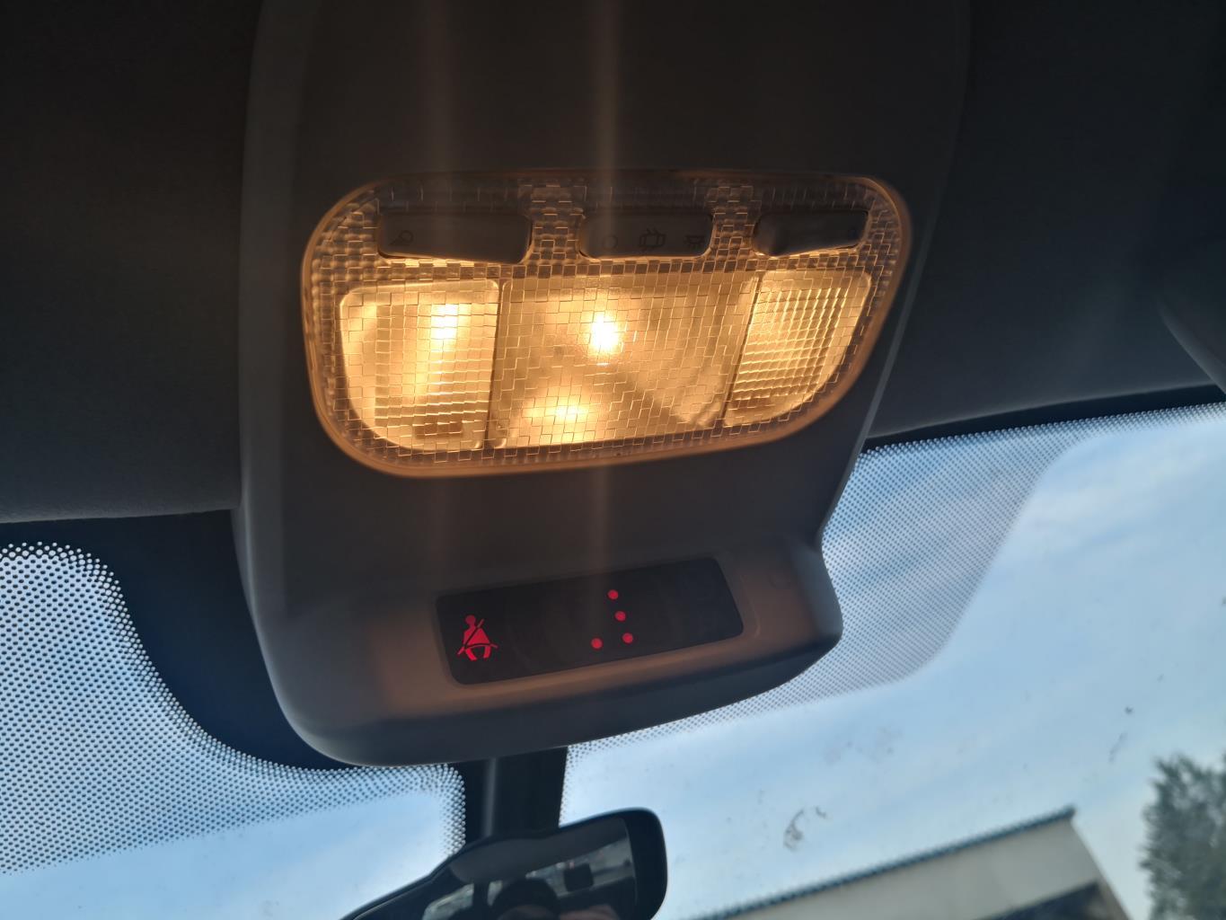 Luce di cortesia PEUGEOT 5008 1 PHASE 1 Diésel - 1