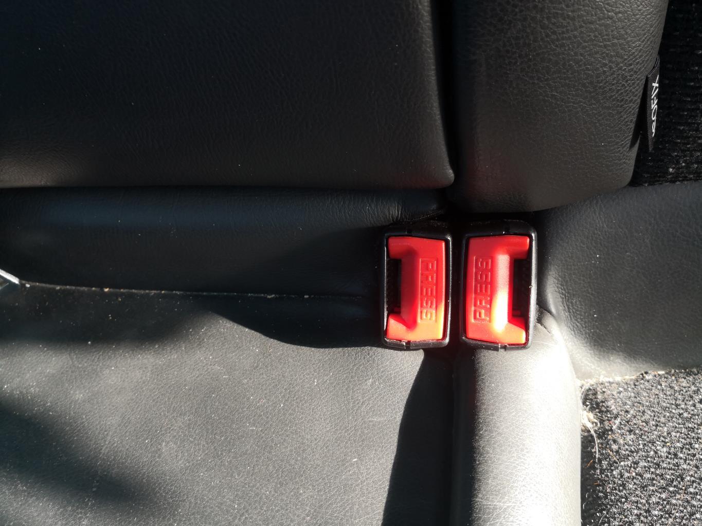 Aggancio cintura sicurezza posteriore centrale CITROEN C5 2 BREAK Diésel - 1