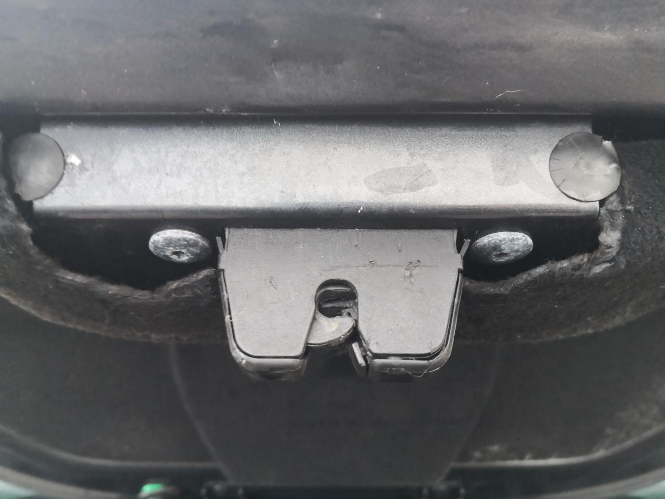 Serrure de coffre CITROEN C6 Diesel - 1