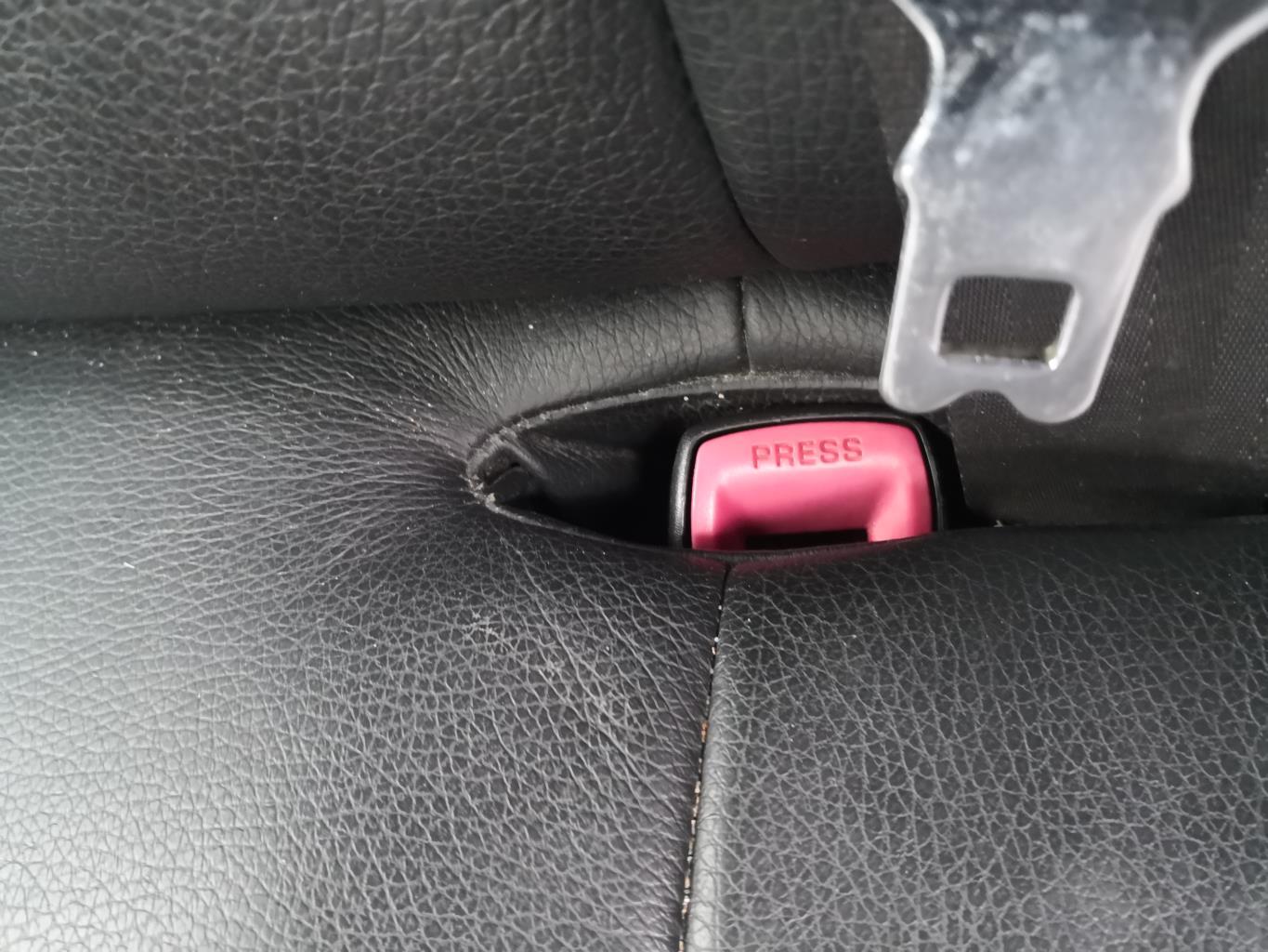 Aggancio cintura sicurezza posteriore sinistro SUZUKI SWIFT 3 Gasolina - 1