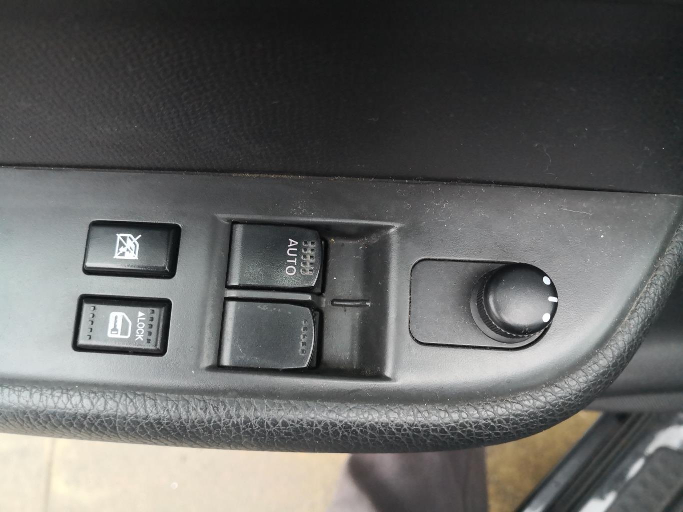 Commande retroviseurs SUZUKI SWIFT 3 Essence - 1