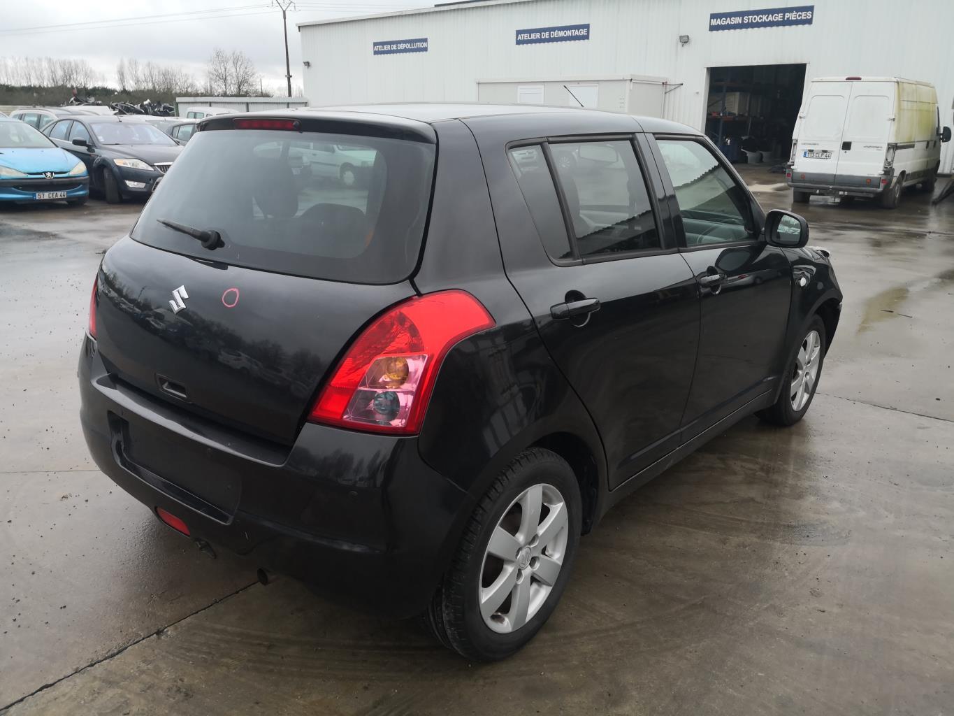 Train arriere complet SUZUKI SWIFT 3 Essence - 1