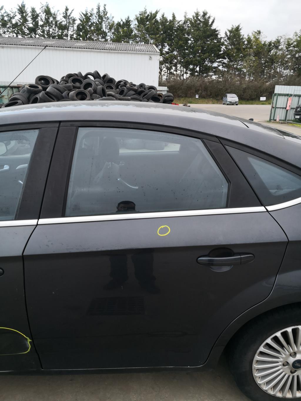 Serratura posteriore sinistra FORD MONDEO 3 PHASE 1 Diésel - 1