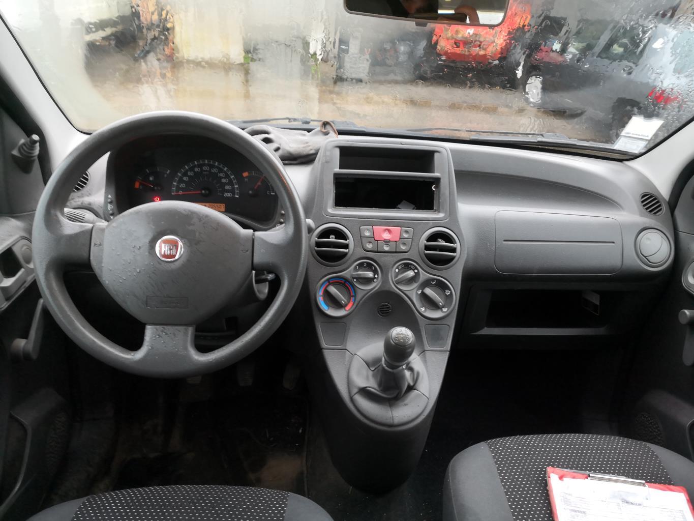 Planche de bord complete FIAT PANDA 2 PHASE 1 Essence - 1