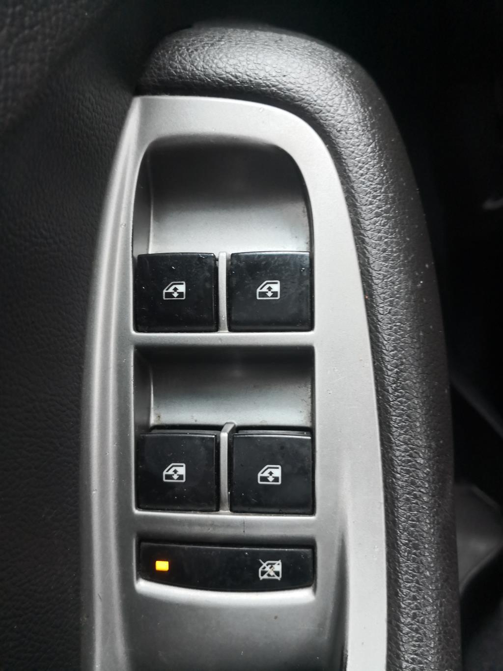Interruttore lavacristalli anteriore sinistro CHEVROLET ORLANDO Diésel - 1