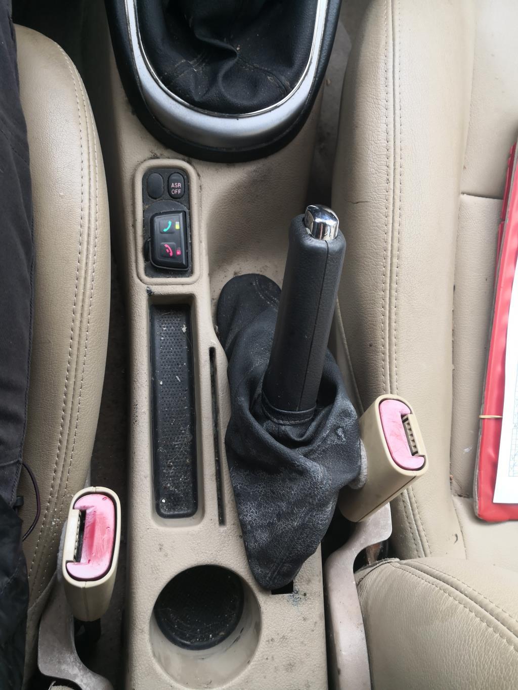 Aggancio cintura sicurezza anteriore destro ALFA ROMEO 147 PHASE 2 Diésel - 1