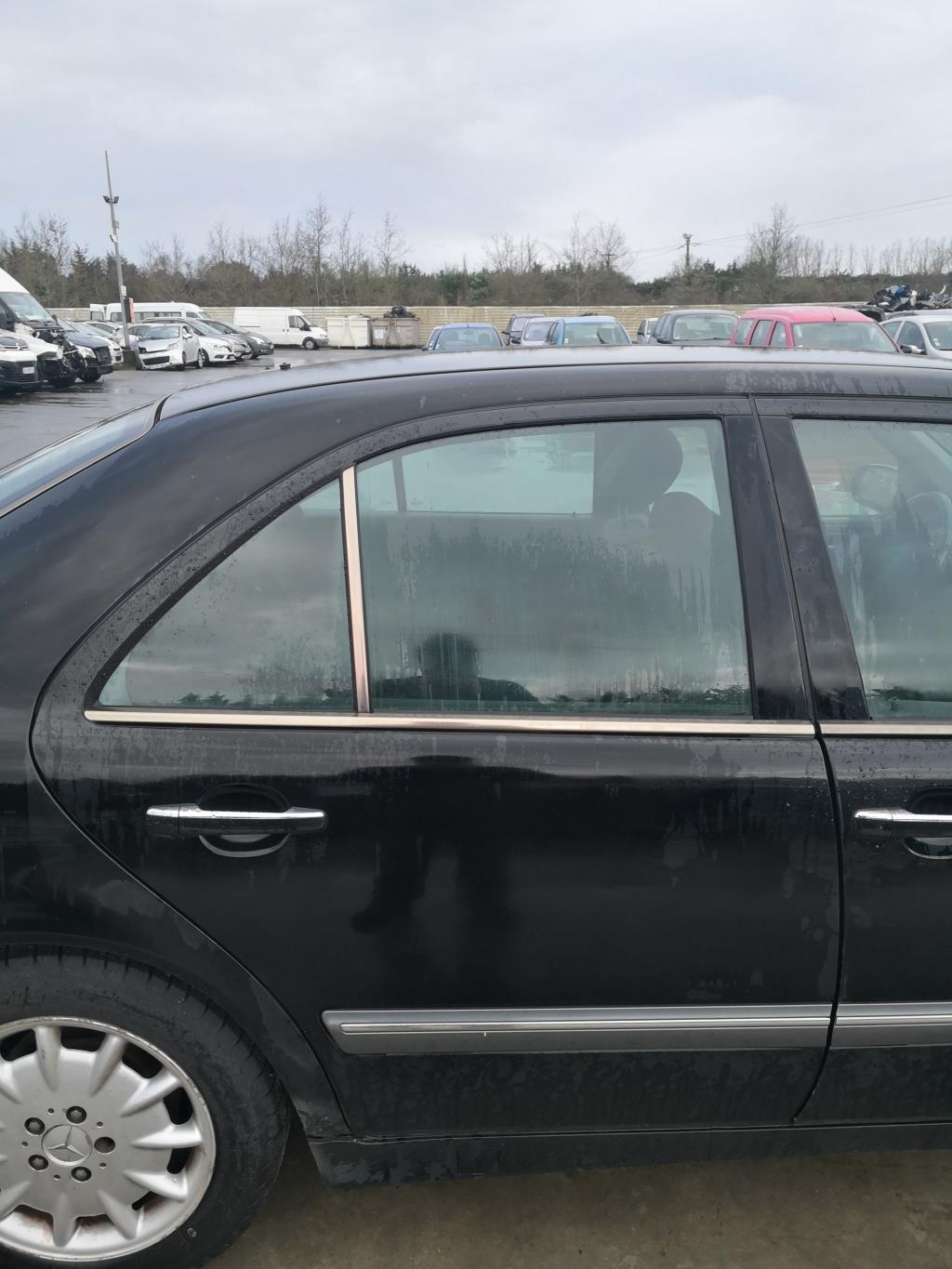 Vetro posteriore destro MERCEDES CLASSE E 210 PHASE 2 Diésel - 1
