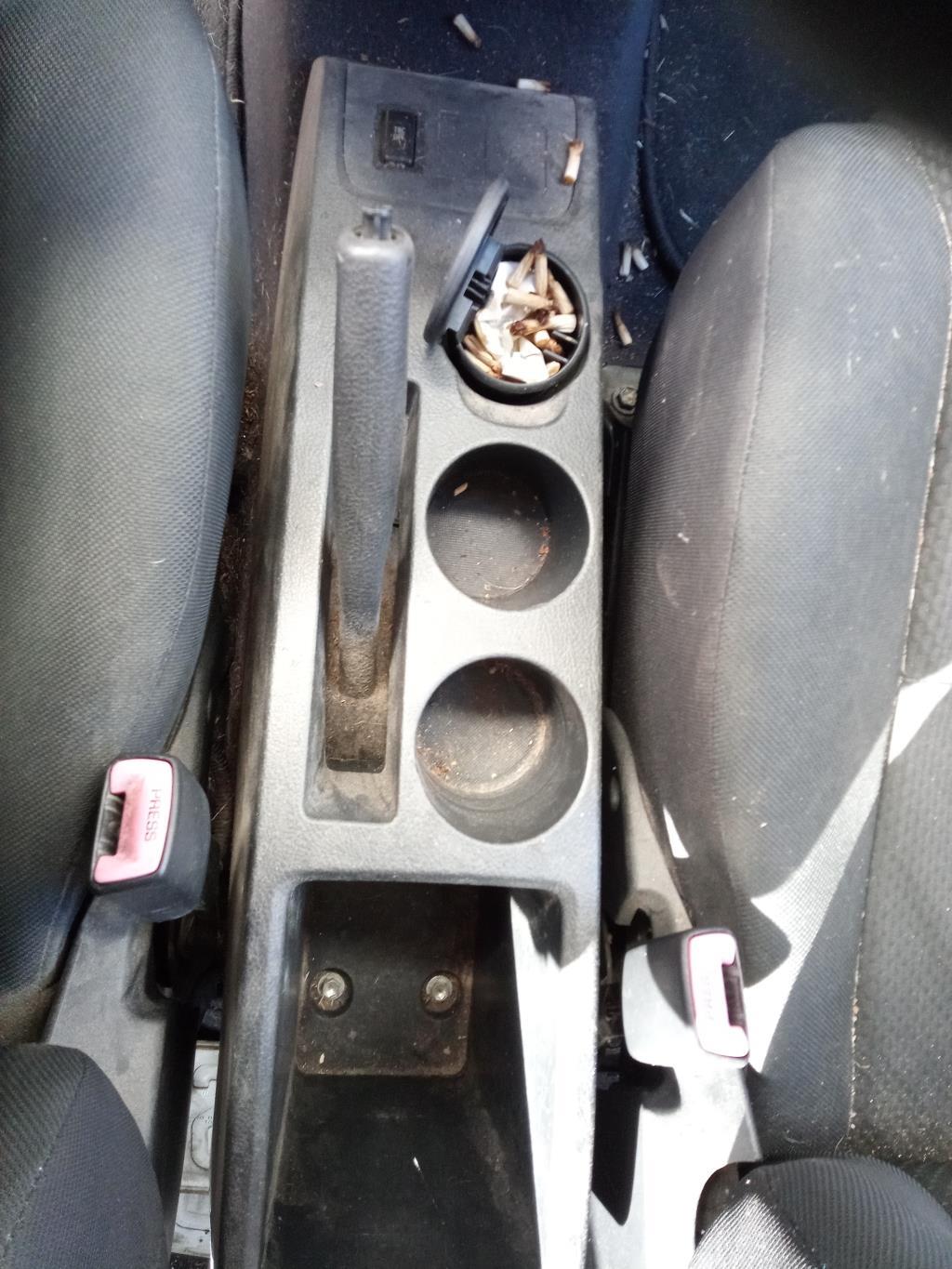 Aggancio cintura sicurezza anteriore sinistro TOYOTA COROLLA VERSO 2 PHASE 1 Diésel - 1