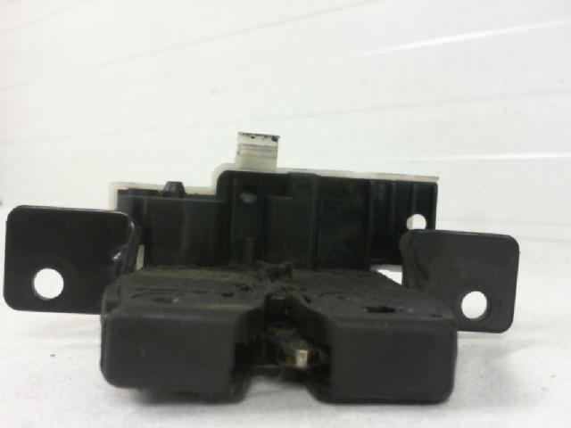 Serrure de coffre RENAULT MEGANE 2 PHASE 1 Diesel - 1