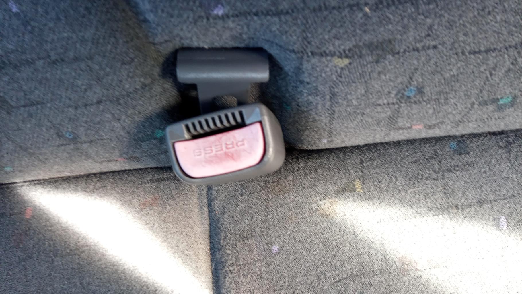 Aggancio cintura sicurezza posteriore destro HYUNDAI LANTRA 2 BREAK Diésel - 1