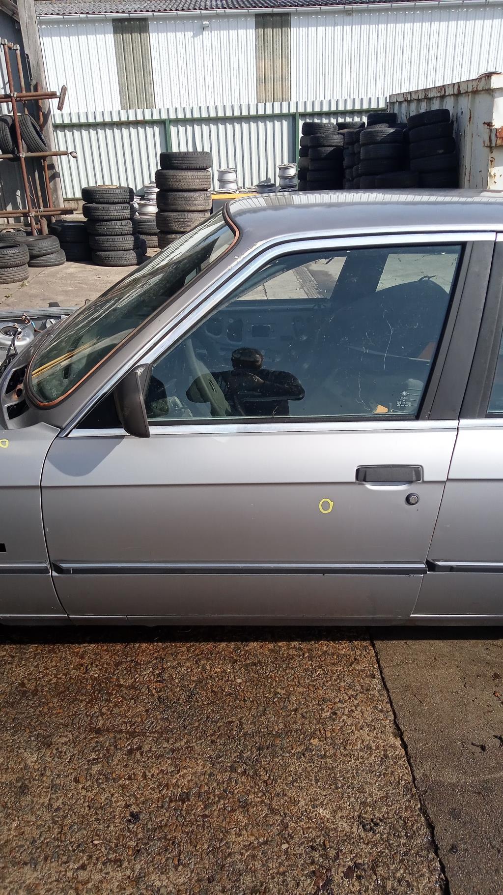 Vetro anteriore sinistro BMW SERIE 3 E30 Gasolina - 1