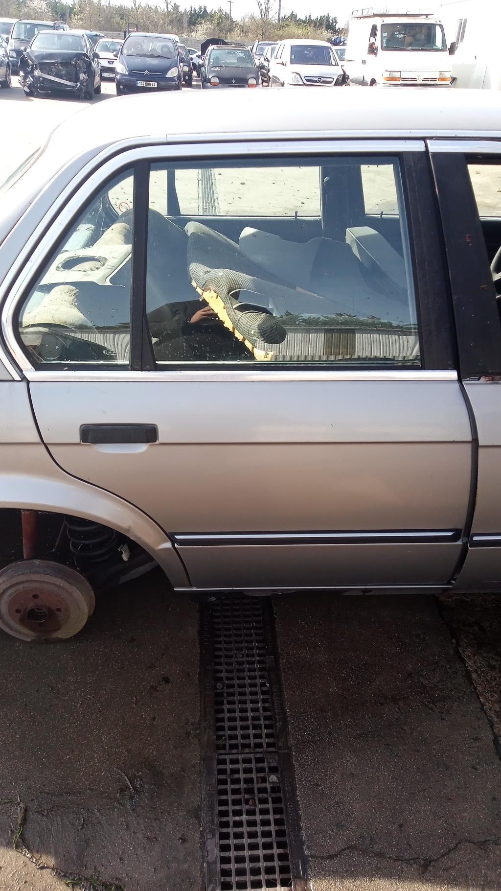 Alzacristalli manuale posteriore destro BMW SERIE 3 E30 Gasolina - 1