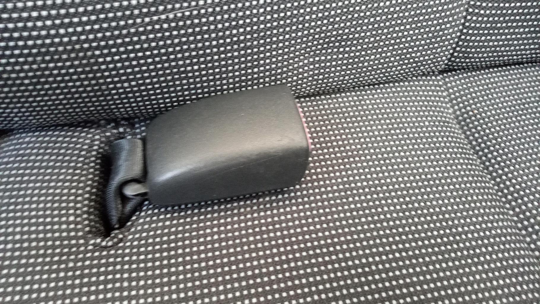 Aggancio cintura sicurezza posteriore sinistro PEUGEOT 107 PHASE 1 Gasolina - 1
